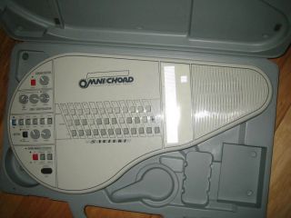 Vintage Suzuki Omnichord Om - 84 System 2,  Case Made In Japan - Read