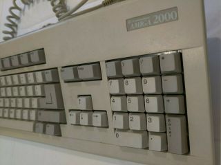 Vintage Commodore Amiga 2000 Keyboard 2