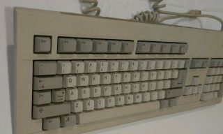 Vintage Commodore Amiga 2000 Keyboard 3