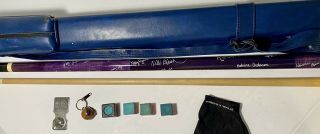 Vintage Purple Meucci Cue W/28 Autographs With Blue Hard Case