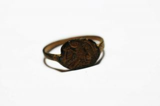 ZURQIEH - AS17627 - ANCIENT ROMAN BRONZE RING.  WITH EAGLE.  100 - 200 A.  D 3
