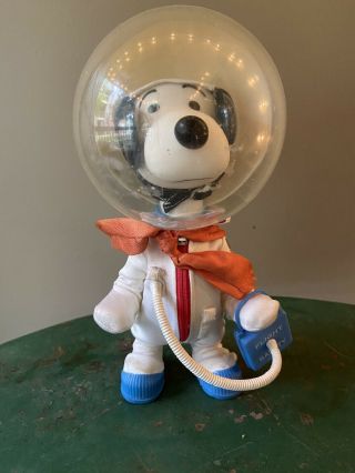 Vintage 60s Peanuts Snoopy Dog Doll Figurine Astronaut Apollo Moon Landing 1969