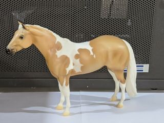 Breyer Stock Horse Treasure Hunt Palomino Pinto Lady Phase Long Tail