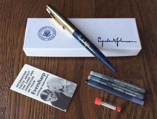 President Lyndon B Johnson 1960s Era White House Gift Pen - Presidential Seal