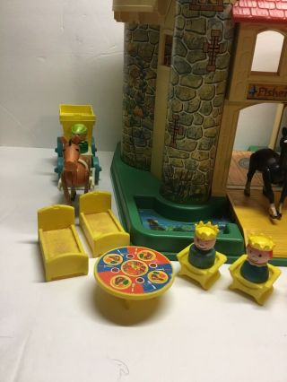 Good Complete Vintage Fisher Price Little People Play Family Castle 993 3