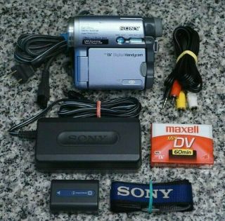 Vtg Sony Dcr - Trv22 Handycam Mini Dv Camcorder Ntsc 10x W/ Fr/shp