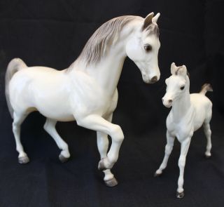 Vintage Breyer Horse Glossy Ivory Alabaster Arabian Stallion & Foal Prince & Joy
