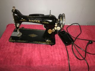 Vintage Singer Sewing Machine 66 - 6