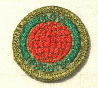 Red Globe Boy Scout World Friendship Proficiency Award Badge Black Back Troop Lg
