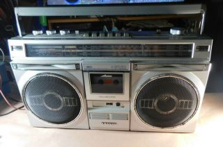 Vintage Sanyo M9935k Am/fm/shortwave/cassette Boombox Radio