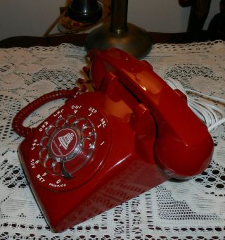 Vintage Western Electric Red Hot Classis Rotary Dial Phone Good