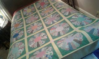 Vintage Dresden Plate Quilt 83 " X 67 " Hand Stitched & Hand Quilted Cotton