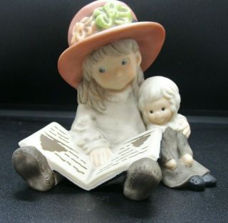 Alaska Momma Enesco " Sharing Our Stories " Porcelain Figurine 1999