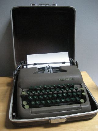 Vintage Brown Smith Corona Sterling Typewriter With Case Bb