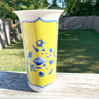 9 " Vase Costa Azzurra By Lynn Chase 1988 Vintage Yellow Blue Seashells