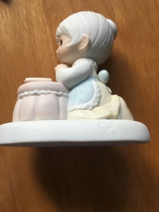 Precious Moments Figurine " Grandma 