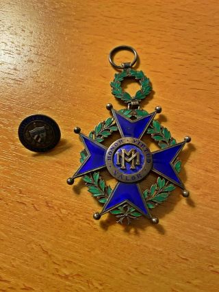 Vintage Cuban Military Medal And Pin,  Rare In