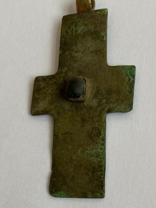 LARGE ROMAN ANCIENT ARTIFACT BRONZE CROSS WITH RED INTAGLIO GEM STONE.  200 - 300AD 2