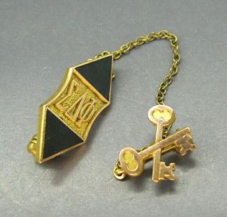 Sigma Delta Phi Vintage 10k Gold Filled Sphinx Fraternity Pin Black Enamel Keys
