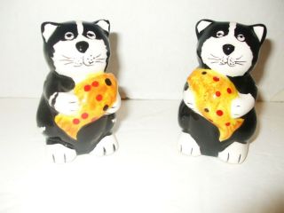 Vintage Cat Salt And Pepper Shakers Cats Holding Fish Black And White