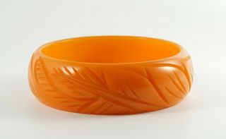 Vintage Art Deco Carved Butterscotch Orange Bakelite Bangle Bracelet Leaf Design