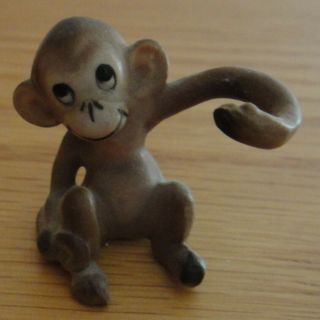 Vintage Miniature Monkey Figure == Porcelain == Japan == 1 " H X 1 1/2 "