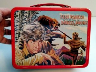 Vintage Fess Parker Daniel Boone TV Show Lunchbox w/ thermos 1965 3