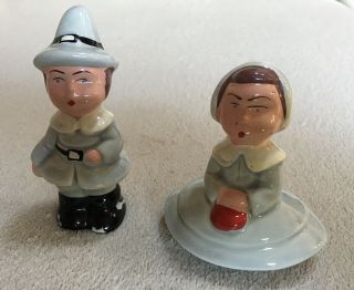 Vintage Ceramic Thanksgiving Pilgrim Couple Salt & Pepper Shakers