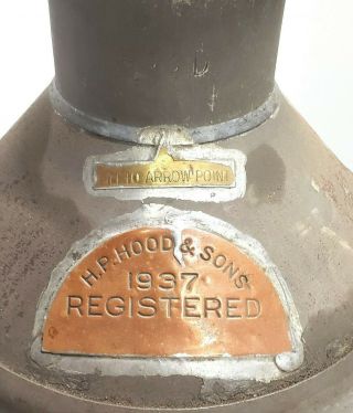1937 Vintage H.  P.  HOOD & SONS METAL HANDLED MILK JUG CAN W/COPPER SEAL BADGE 2