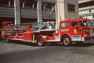 Boston Ma Ladder 8 1971 Maxim 100 
