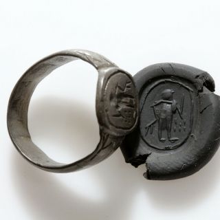 Very Rare Ancient Romano Celtic Silver Seal Ring Circa 100 - 200 Ad