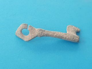 Very Rare Tiny Complete Roman Bronze Casket Key.  L67n