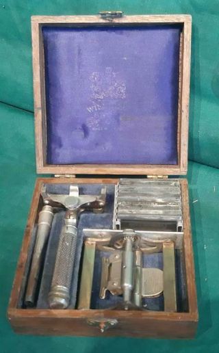 Vintage Wilkinson Sword Safety Razor 7 Day Set With All 7 Blades In Wooden Box