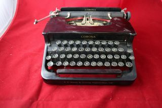Vintage Corona Standard Typewriter 1938 - 39 Black Glass Keys Floating Shift