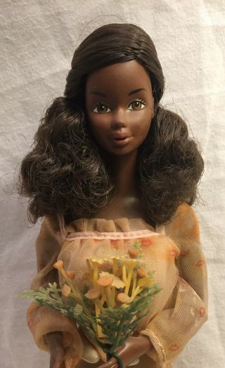Vintage Mattel 1978 KISSING CHRISTIE AA Barbie Doll With Dress & Bouquet 2955 2