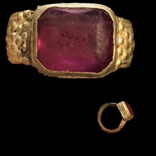Stunning Top Quality Post Medieval Ring With Pink Stone (6)