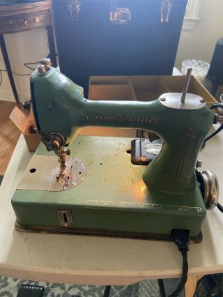 Vintage Green General Electric Model A Sewing Machine S 1631