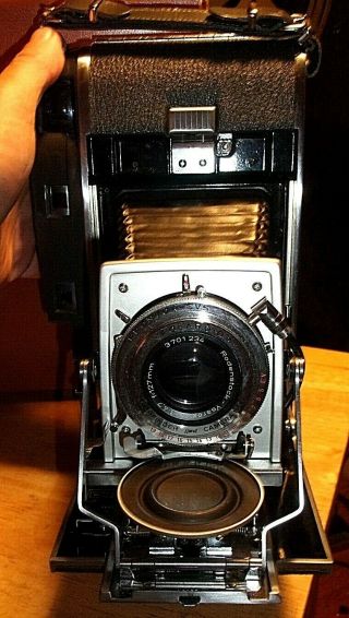 Vintage Polaroid 110B Pathfinder Land Camera w/ Rodenstock Ysarax1:4.  7 127MM 2