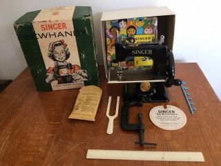 Vintage Black Singer Sewhandy Child Sewing Machine Model 20 With Box
