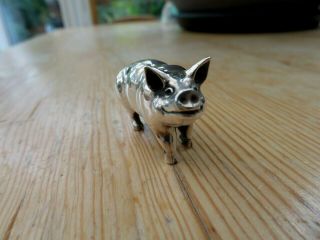 A FINE SOLID STERLING SILVER ENGLISH HALLMARKED LONDON 1994 FIGURE OF A PIG 2