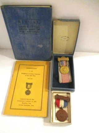 Vintage Daughters Of Union Veterans Of The Civil War Past President Medal