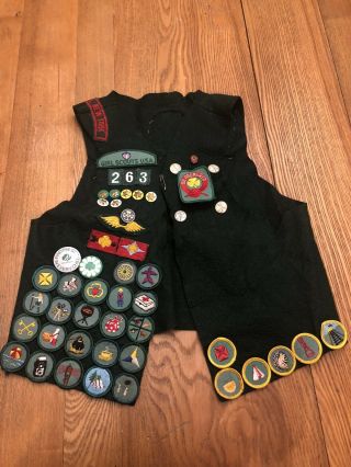 Vintage Girl Scouts Vest With Patches And Pins 1970’s