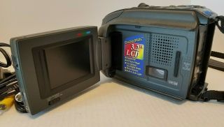 Vtg Panasonic Pv - L606 Palmcorder.  1996