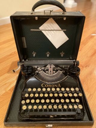 Vintage Corona Four Typewriter With Case
