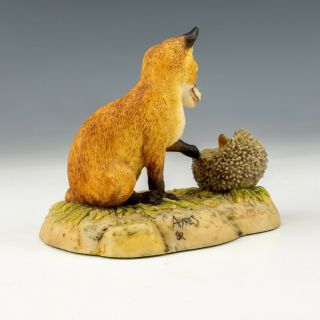 Border Fine Arts - Fox & Hedgehog Figure - Modelled By Ray Ayres 3