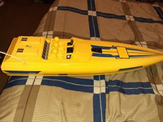 Vintage Speedboat Kyosho Marine Racing Remote Control Rc Boat & Nitro Engine