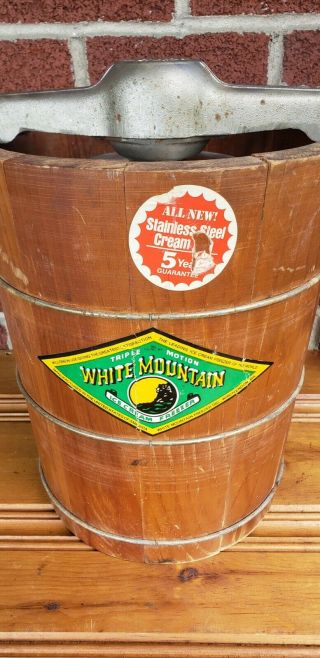 Vintage White Mountain Ice Cream Freezer Wooden Hand Crank Ice Cream Maker 4 QT 2