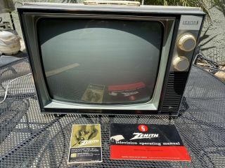 Vintage Zenith 16 In Tv Television Set White Model B1810 - B Chases 13a16sz.
