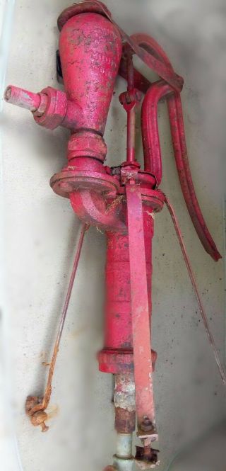 Antique Cast Iron Hand Water Pump