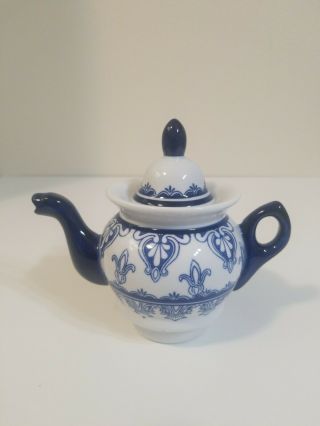 Bombay Company Blue & White Teapot With Lid/top